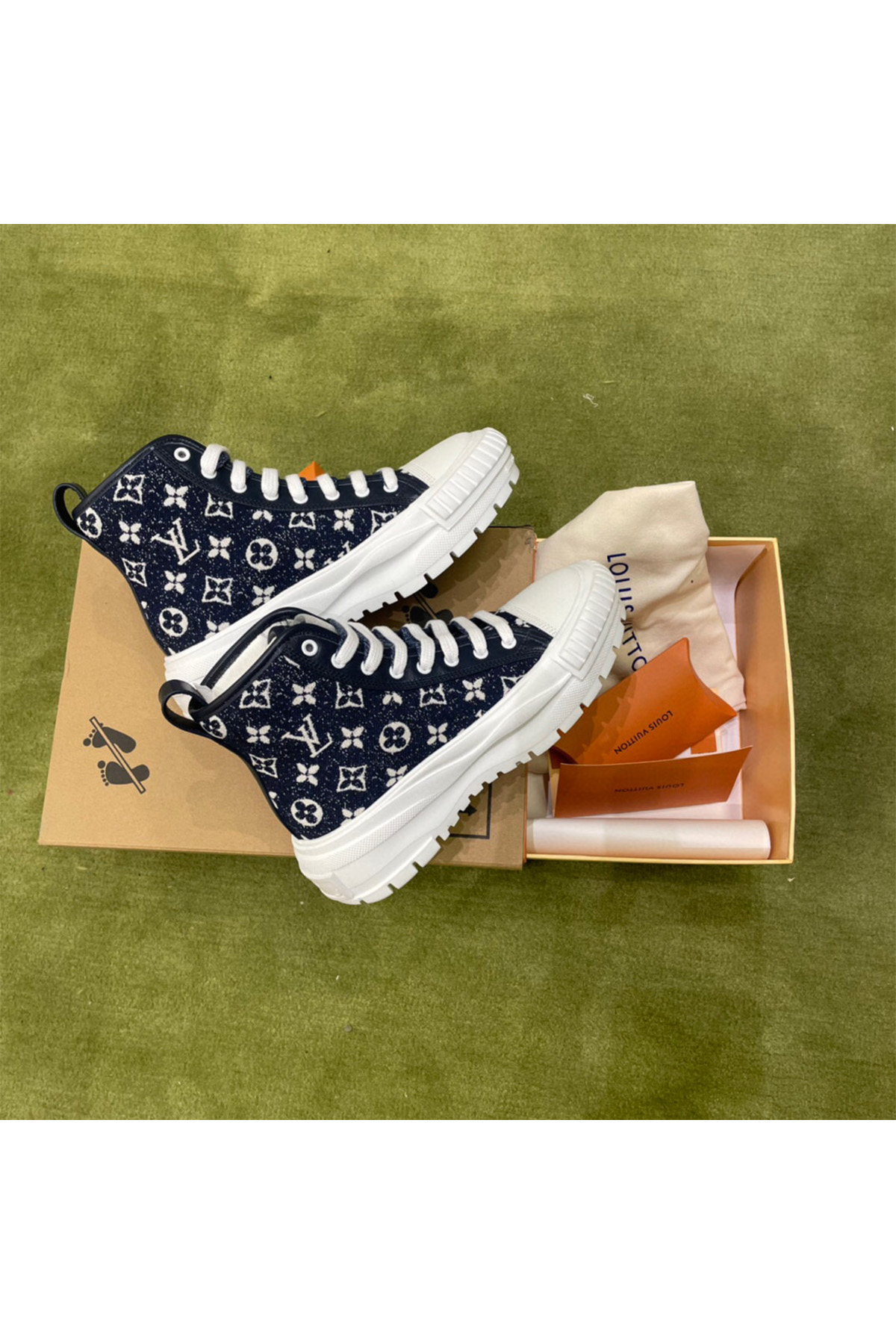 Louis Vuitton, Women's Sneaker, Navy - Afbeelding 2