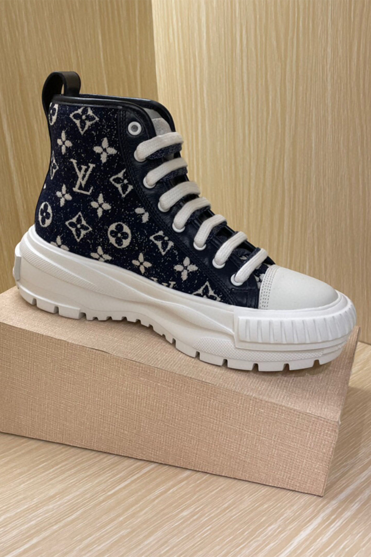 Louis Vuitton, Women's Sneaker, Navy - Afbeelding 6