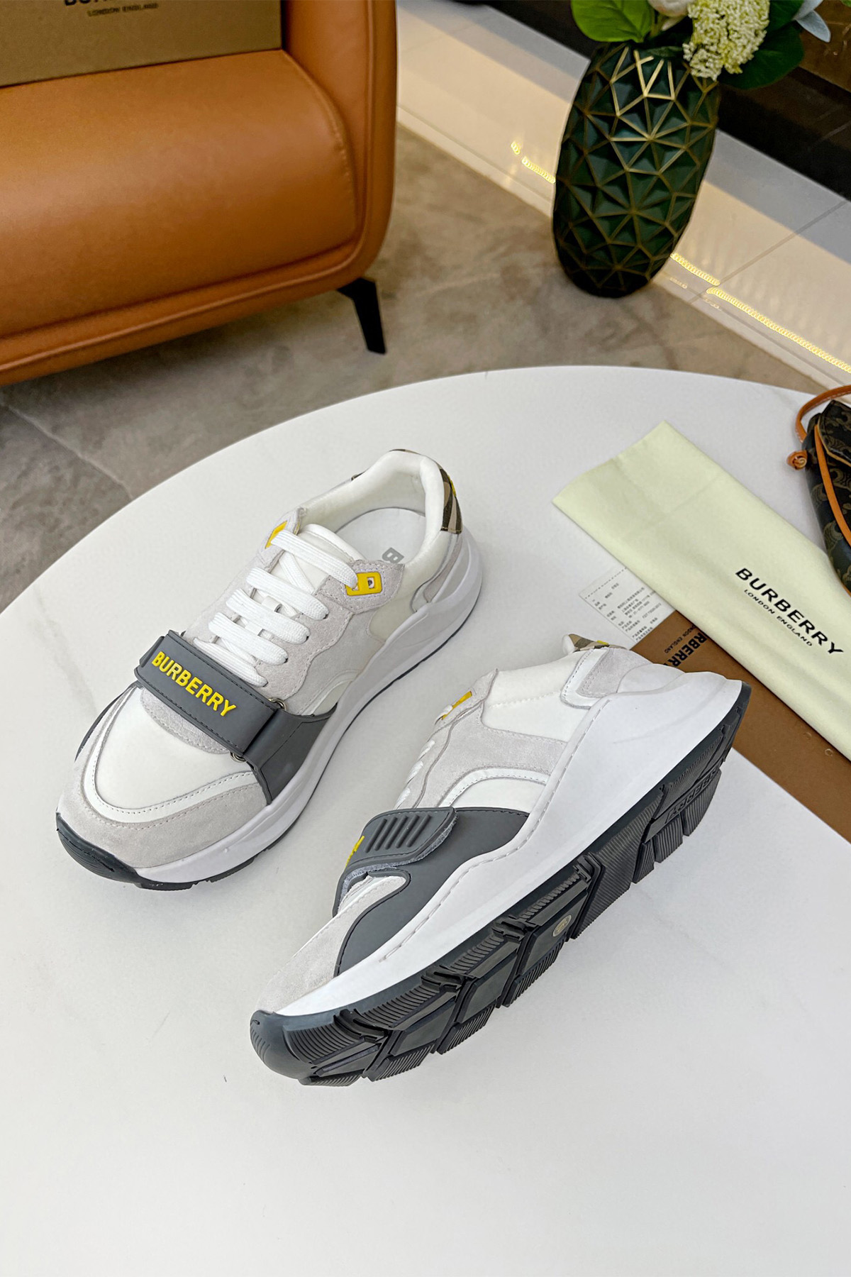 Burberry, Women's Sneaker, Grey - Afbeelding 4