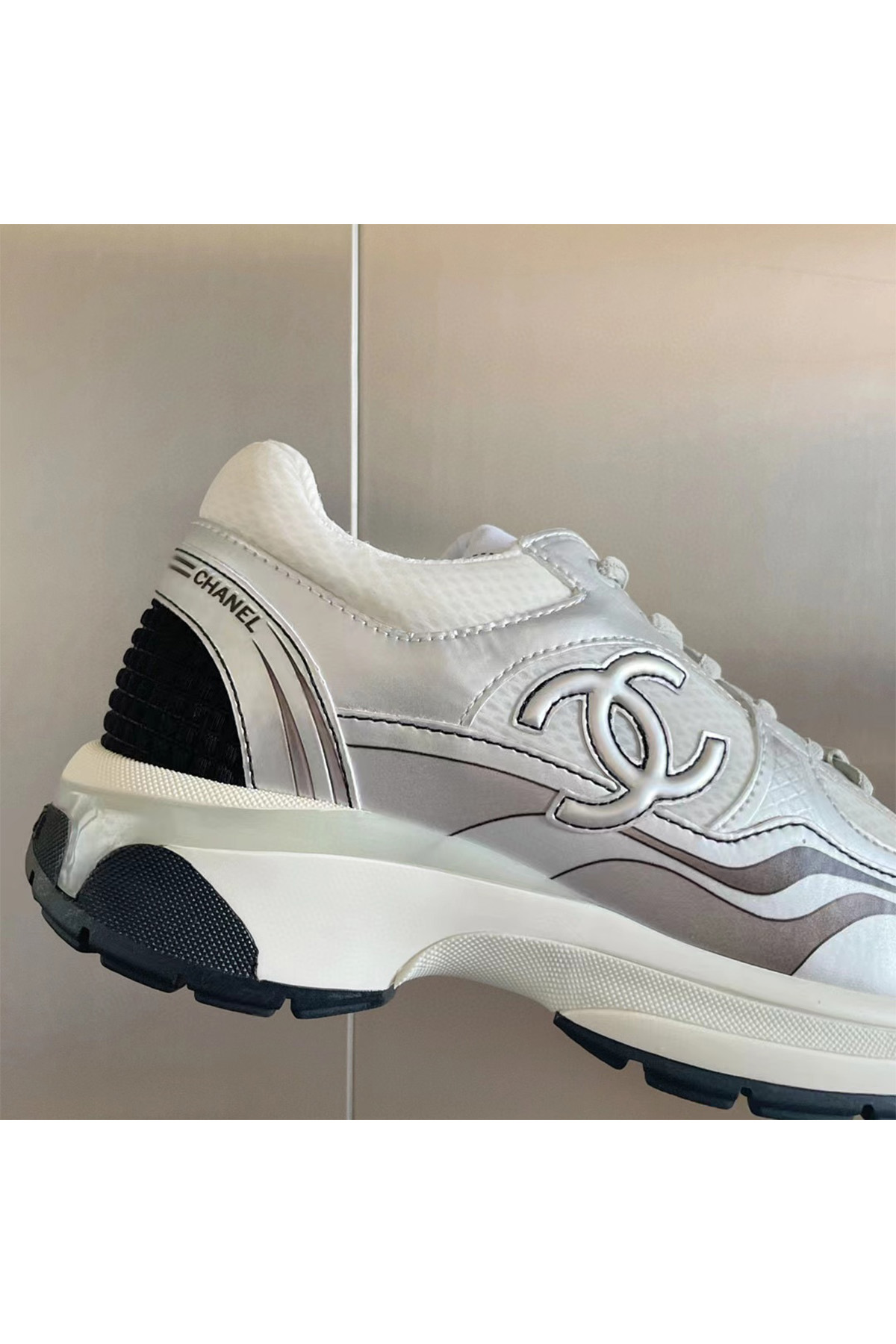 Chanel, Women's Sneaker, Silver - Afbeelding 3