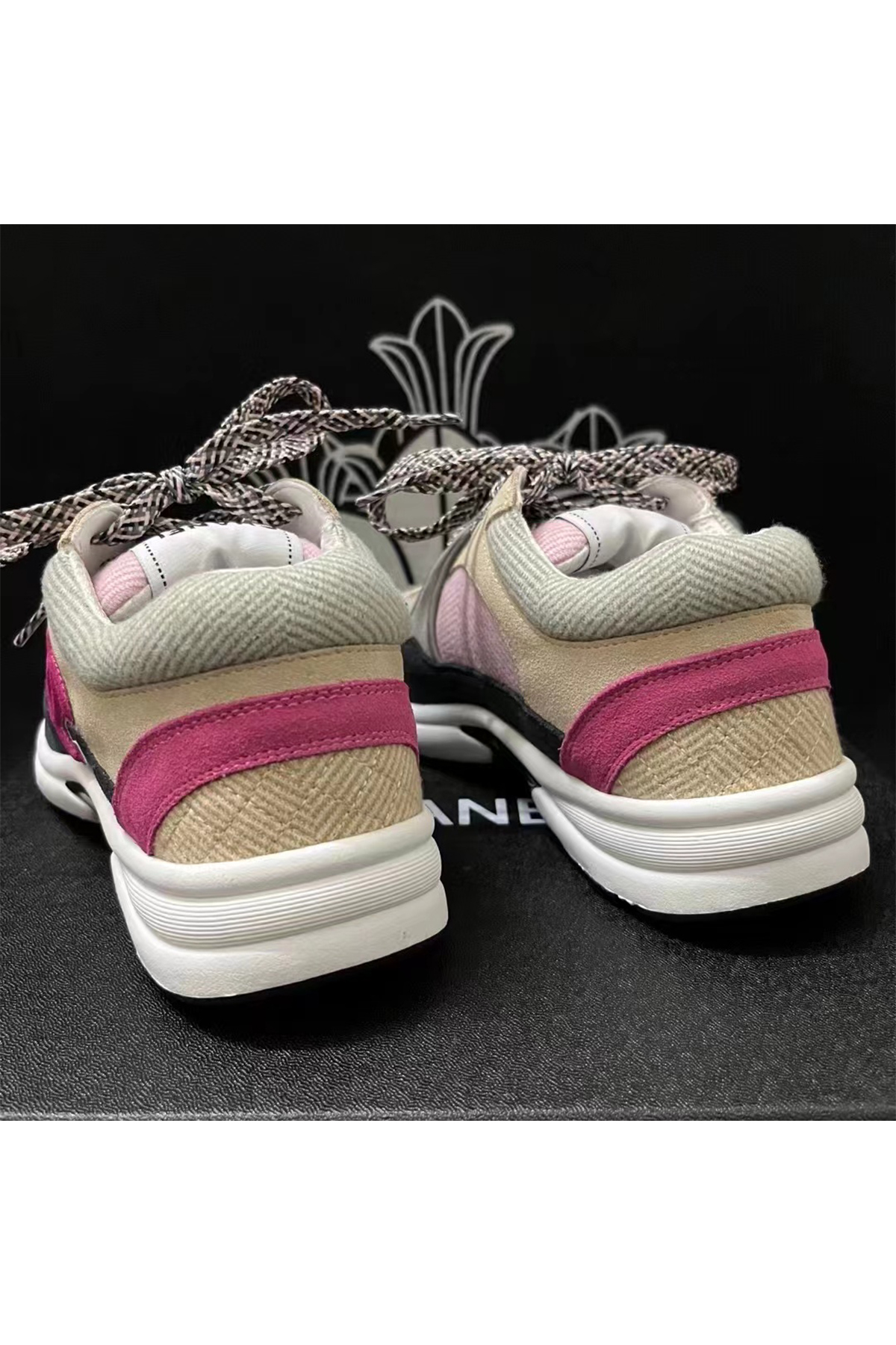 Chanel, Women's Sneaker, Colorful - Afbeelding 4