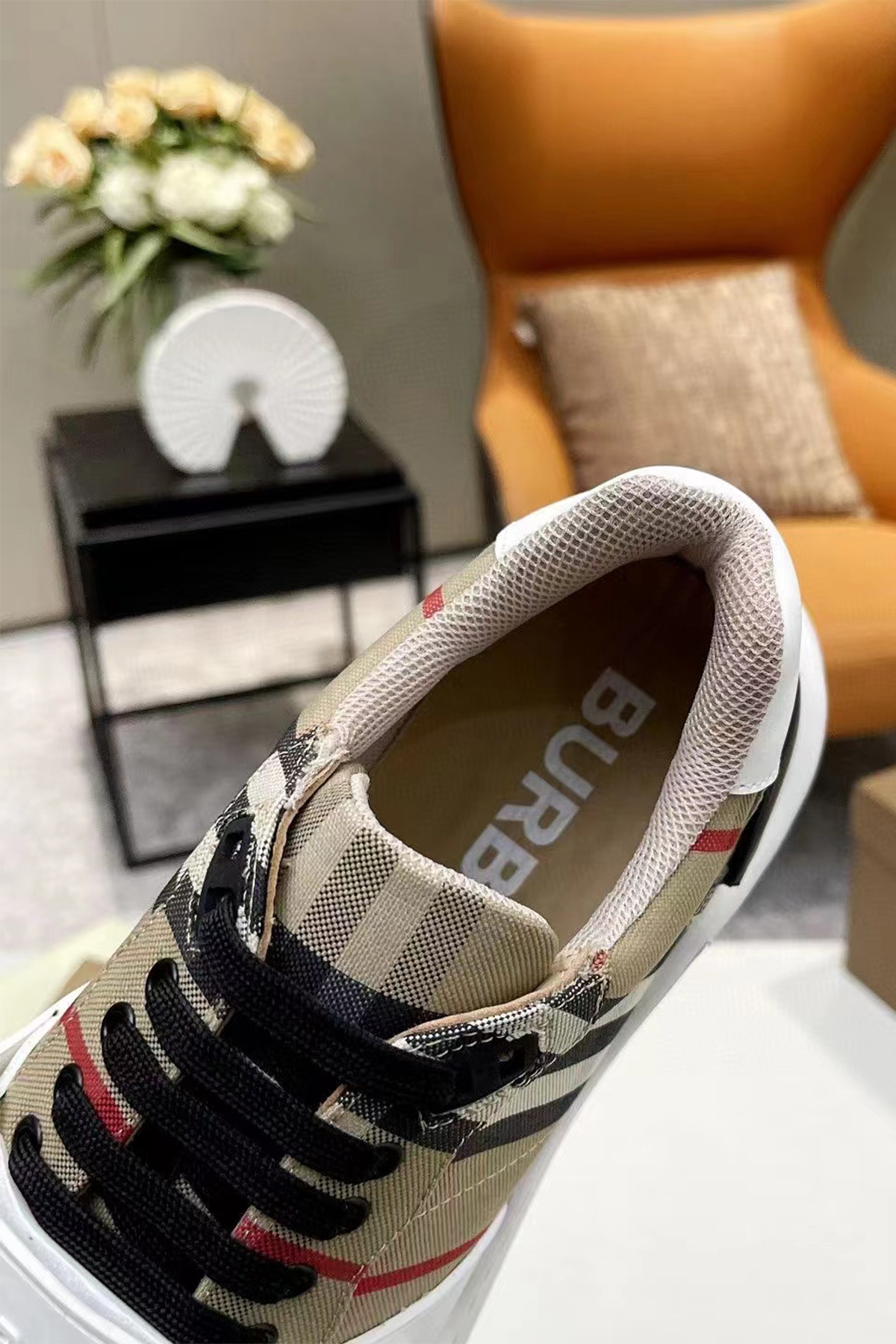 Burberry, Women's Sneaker, Camel - Afbeelding 4