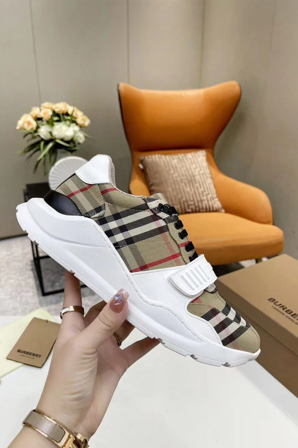 Burberry, Women's Sneaker, Camel - Afbeelding 5