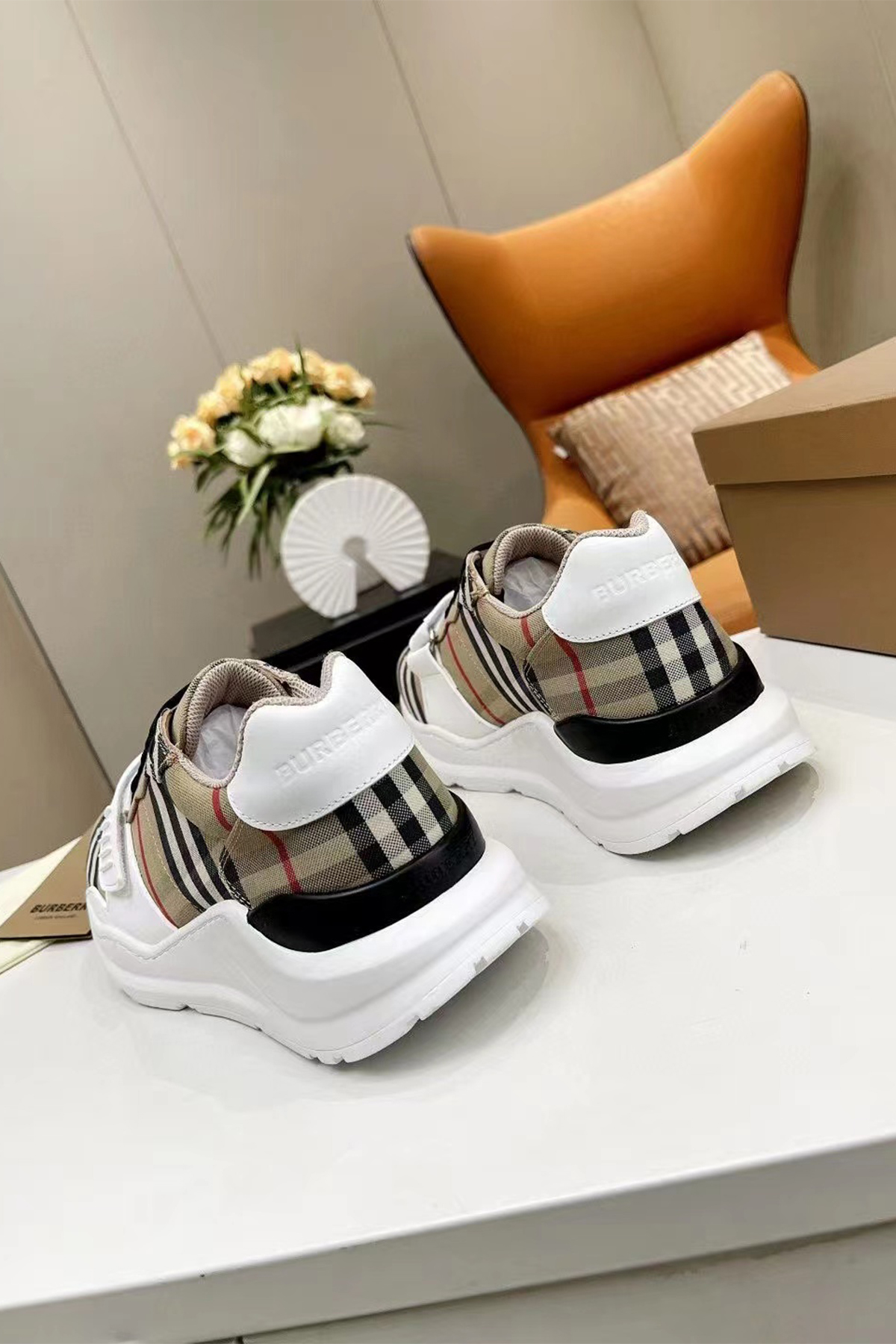 Burberry, Women's Sneaker, Camel - Afbeelding 6