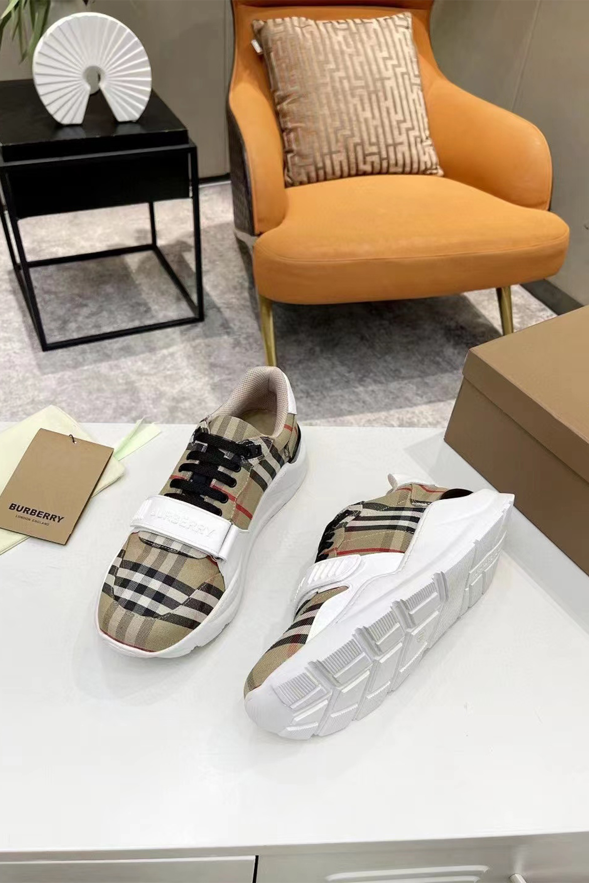 Burberry, Women's Sneaker, Camel - Afbeelding 7