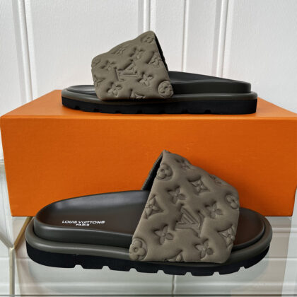 Louis Vuitton, Women's Slipper, Grey