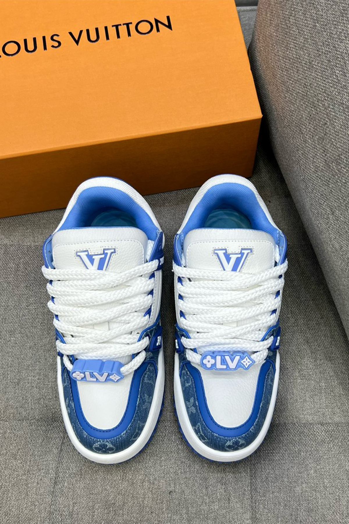 Louis Vuitton, Women's Sneaker, Blue - Afbeelding 3