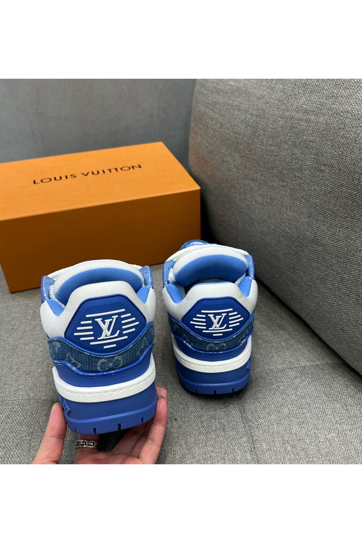 Louis Vuitton, Women's Sneaker, Blue - Afbeelding 6