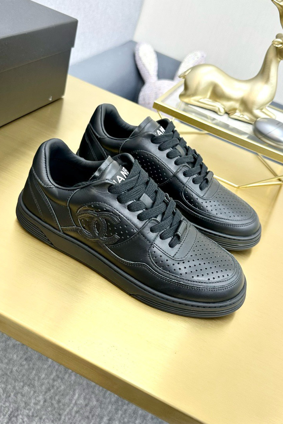 Chanel, Women's Sneaker, Black - Afbeelding 3