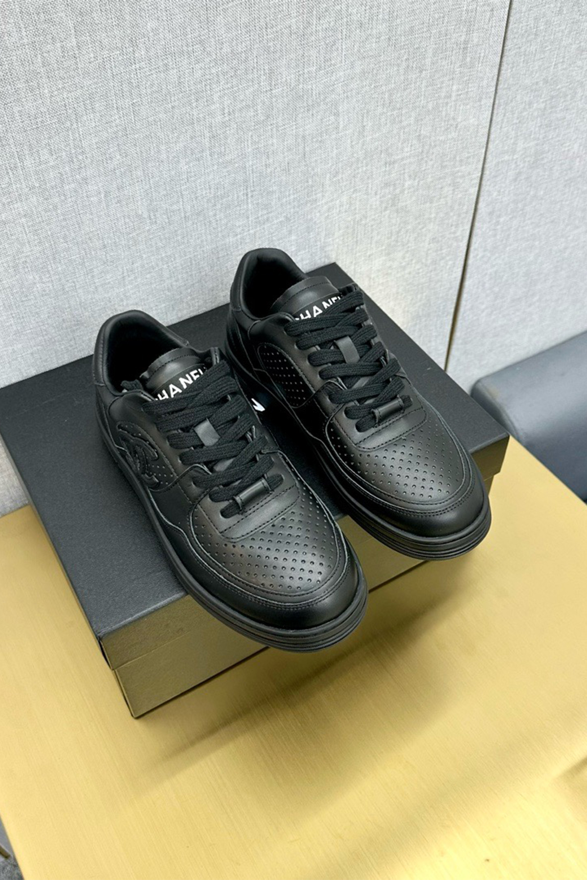 Chanel, Women's Sneaker, Black - Afbeelding 8