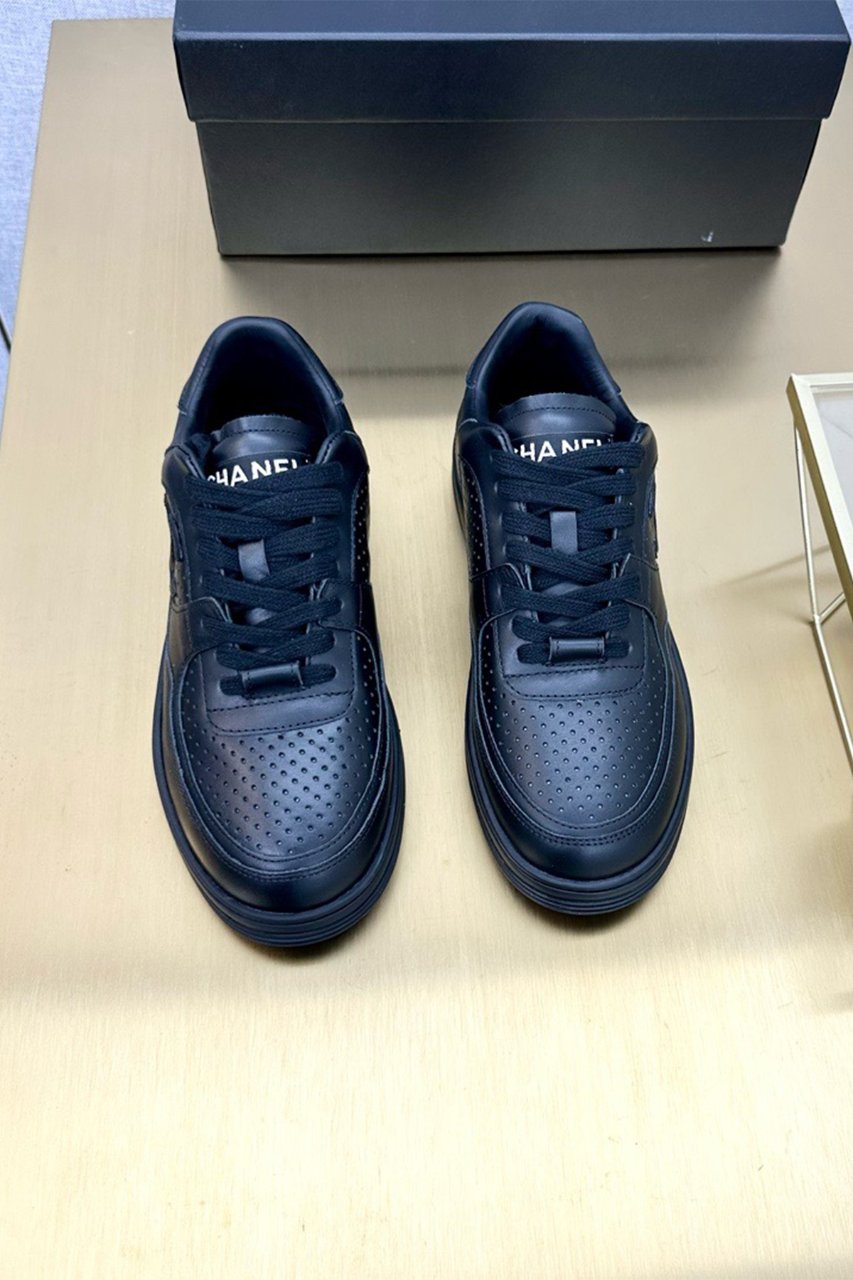 Chanel, Women's Sneaker, Black - Afbeelding 10
