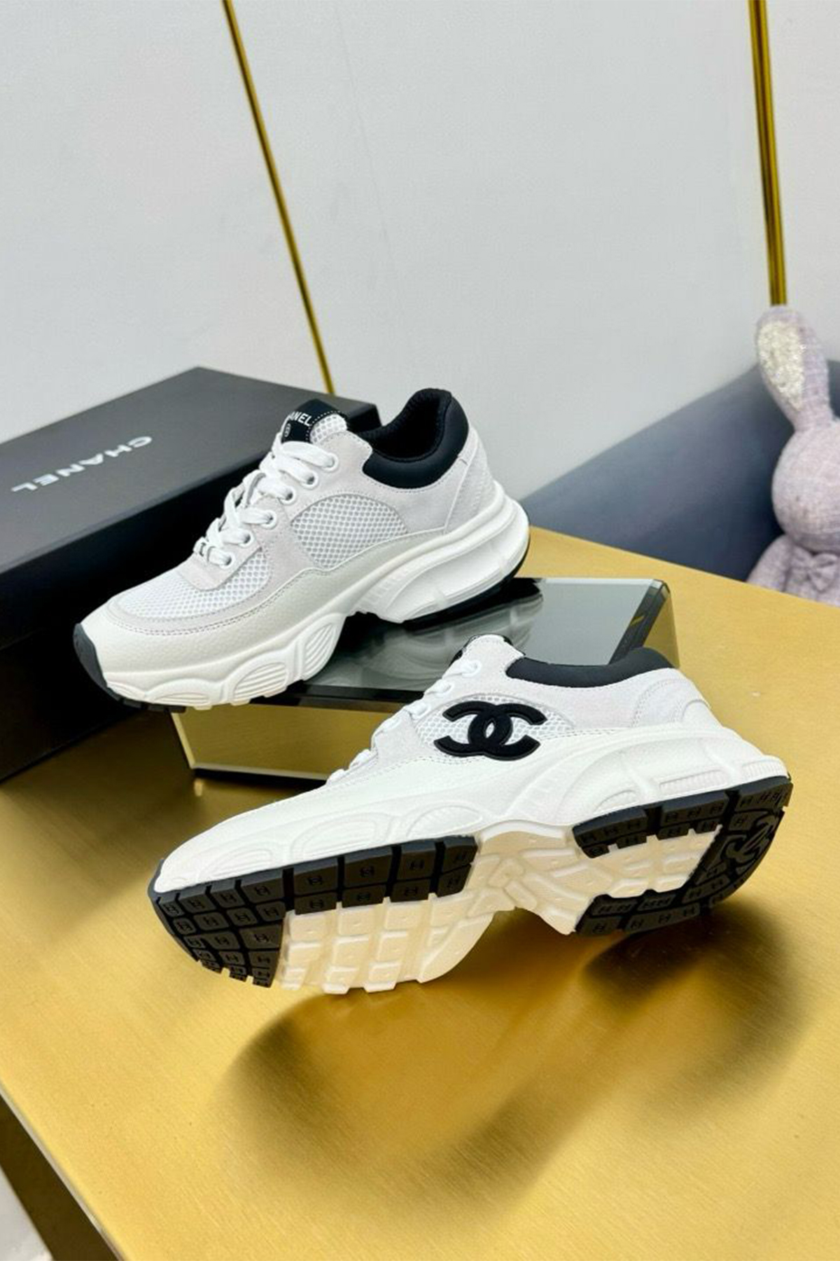 Chanel, Women's Sneaker, White - Afbeelding 3
