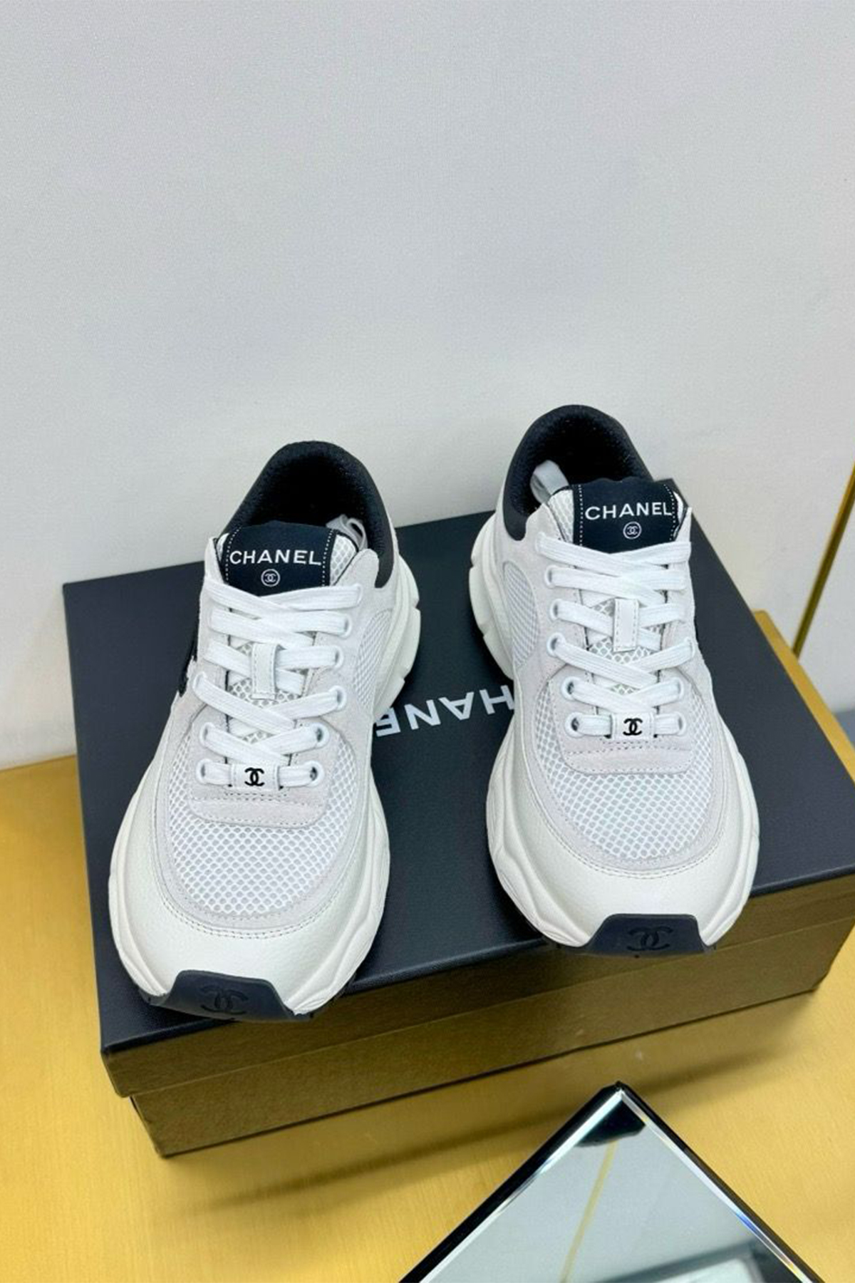 Chanel, Women's Sneaker, White - Afbeelding 8