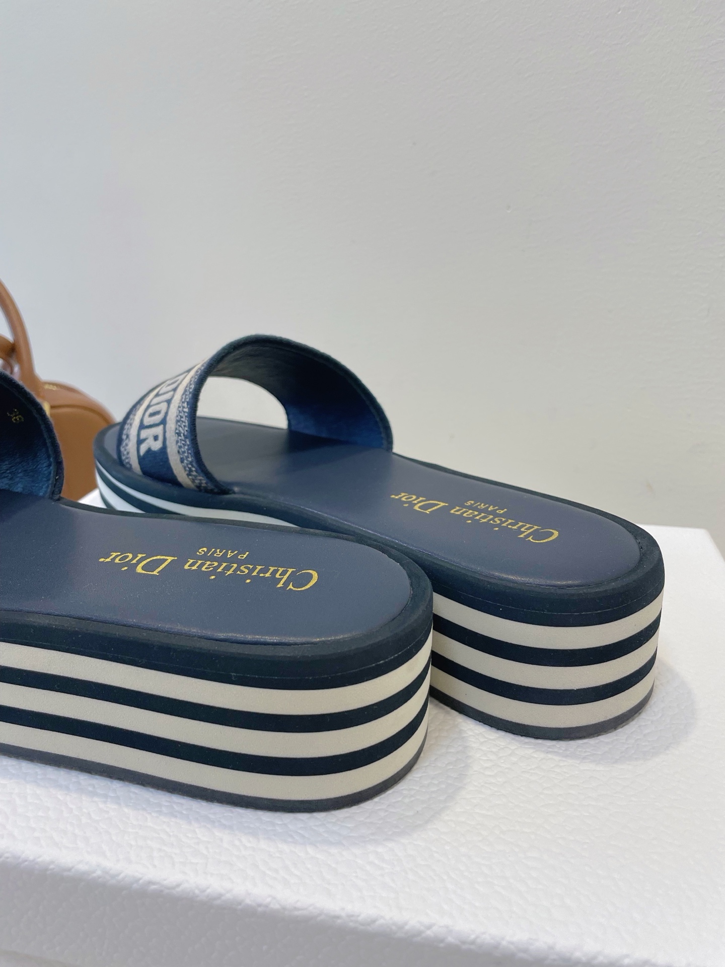 Christian Dior, Women's Slipper, Navy - Afbeelding 5