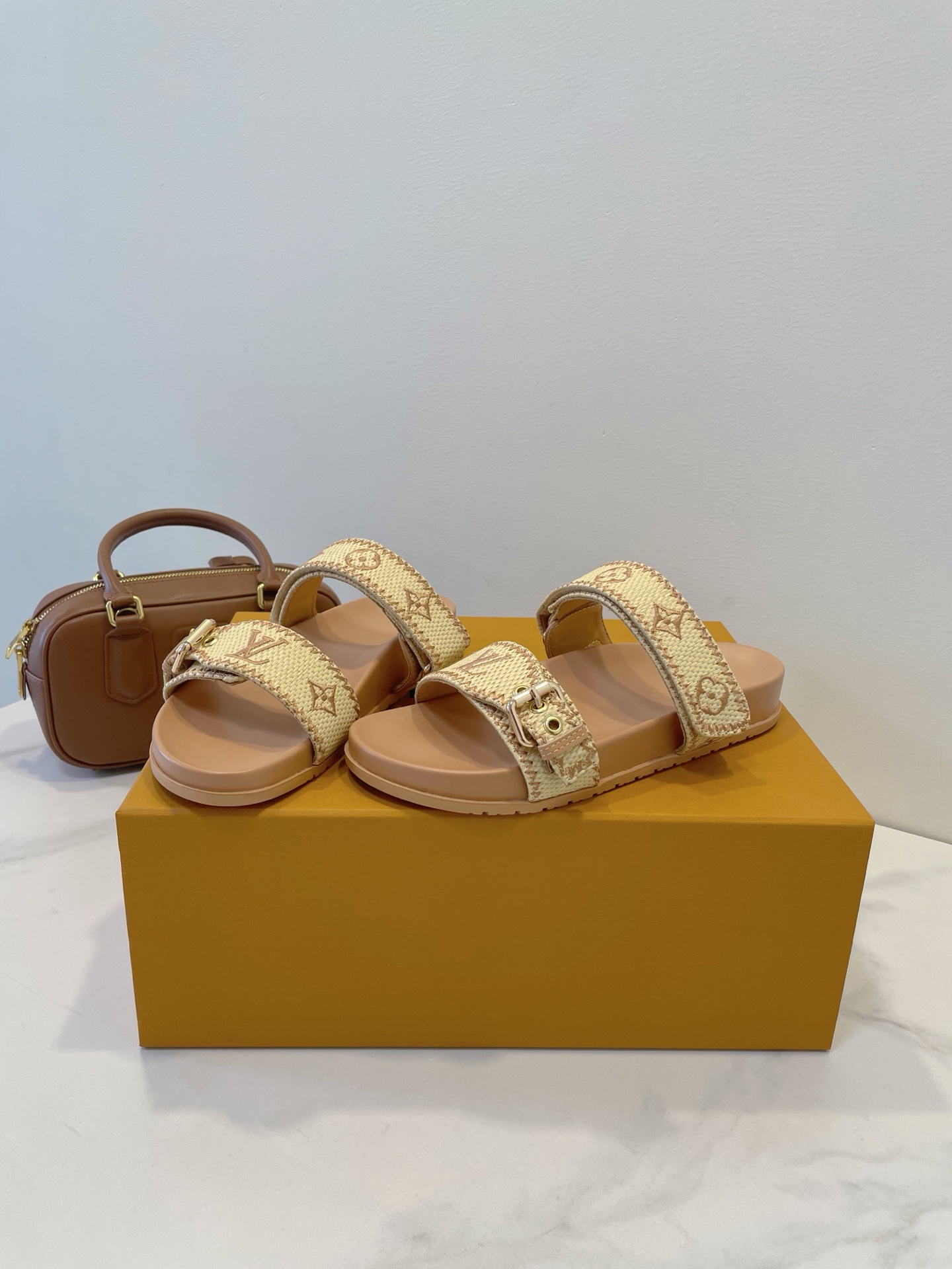 Louis Vuitton, Women's Slipper, Camel - Afbeelding 3
