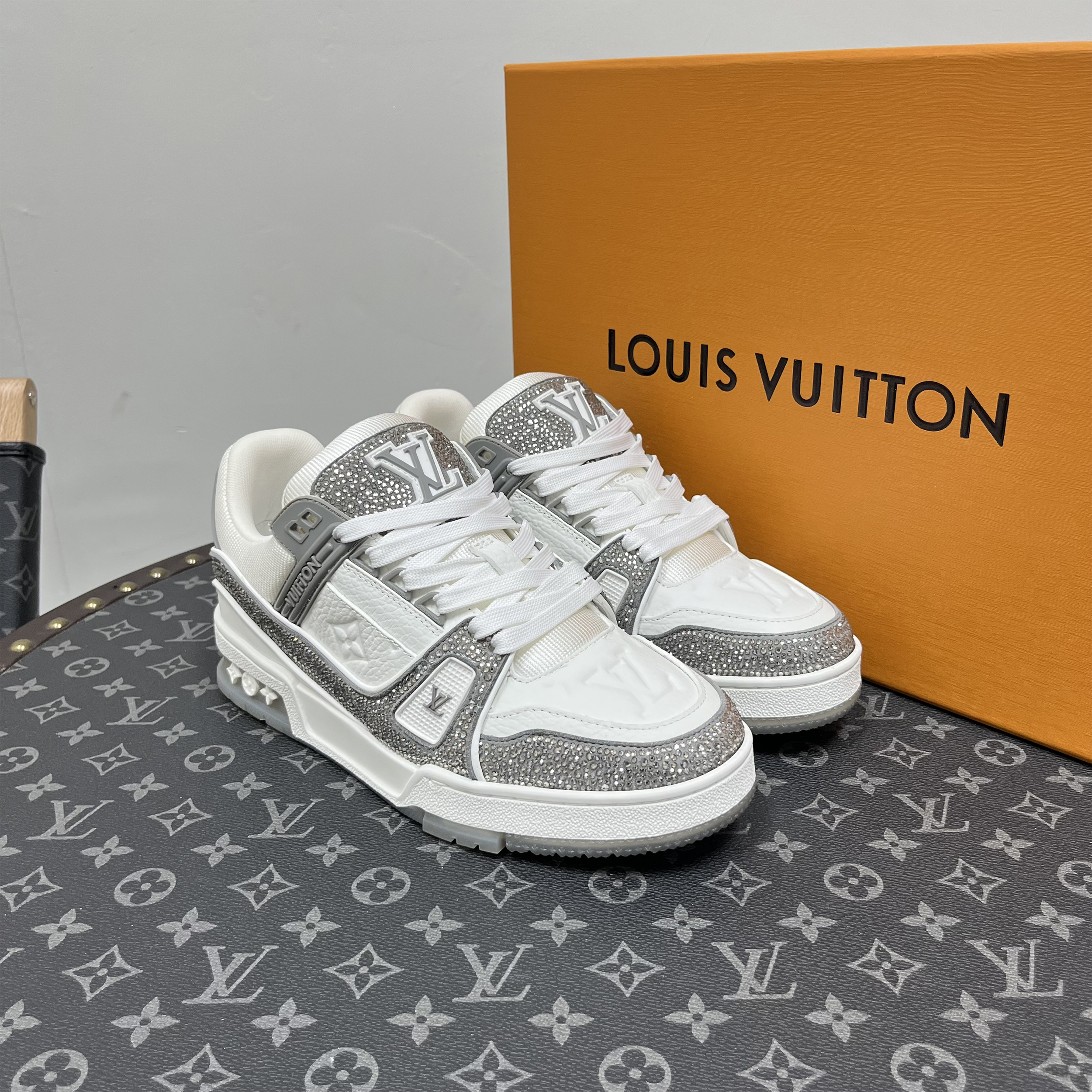 Louis Vuitton, Trainer, Women's Sneaker, Grey - Afbeelding 2