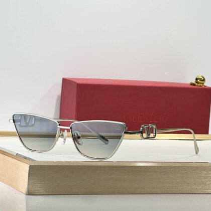 Valentino, Women Sunglasses