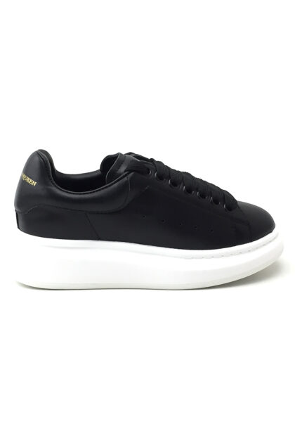 Alexander Mcqueen, Dames Sneakers, Zwart Oversized