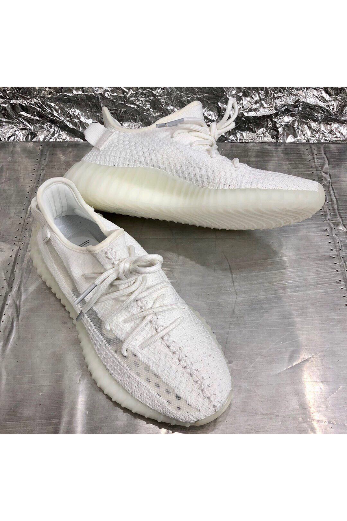 Adidas, Yeezy 350, Women's Sneaker, Whiye - Afbeelding 3