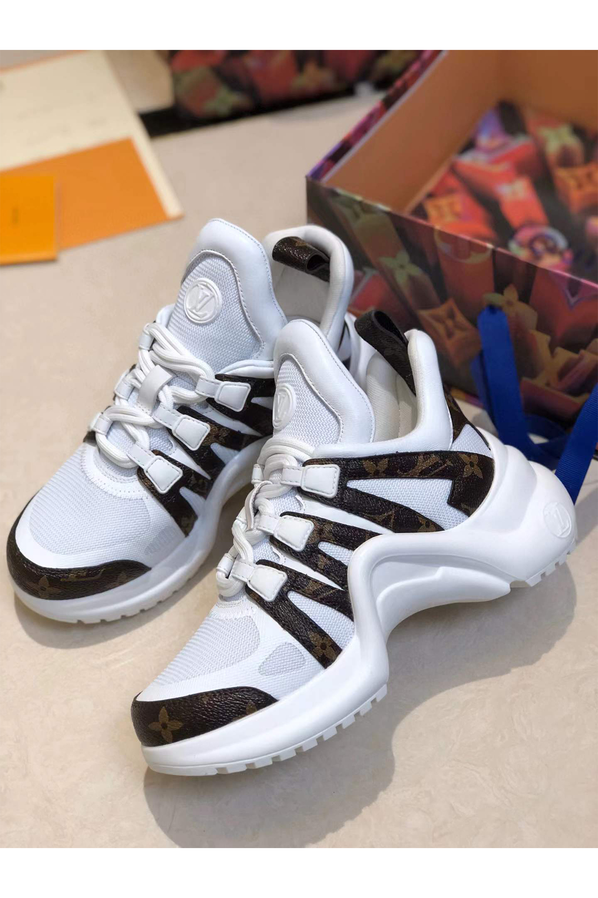 Louis Vuitton, Women's Sneaker, White - Afbeelding 7