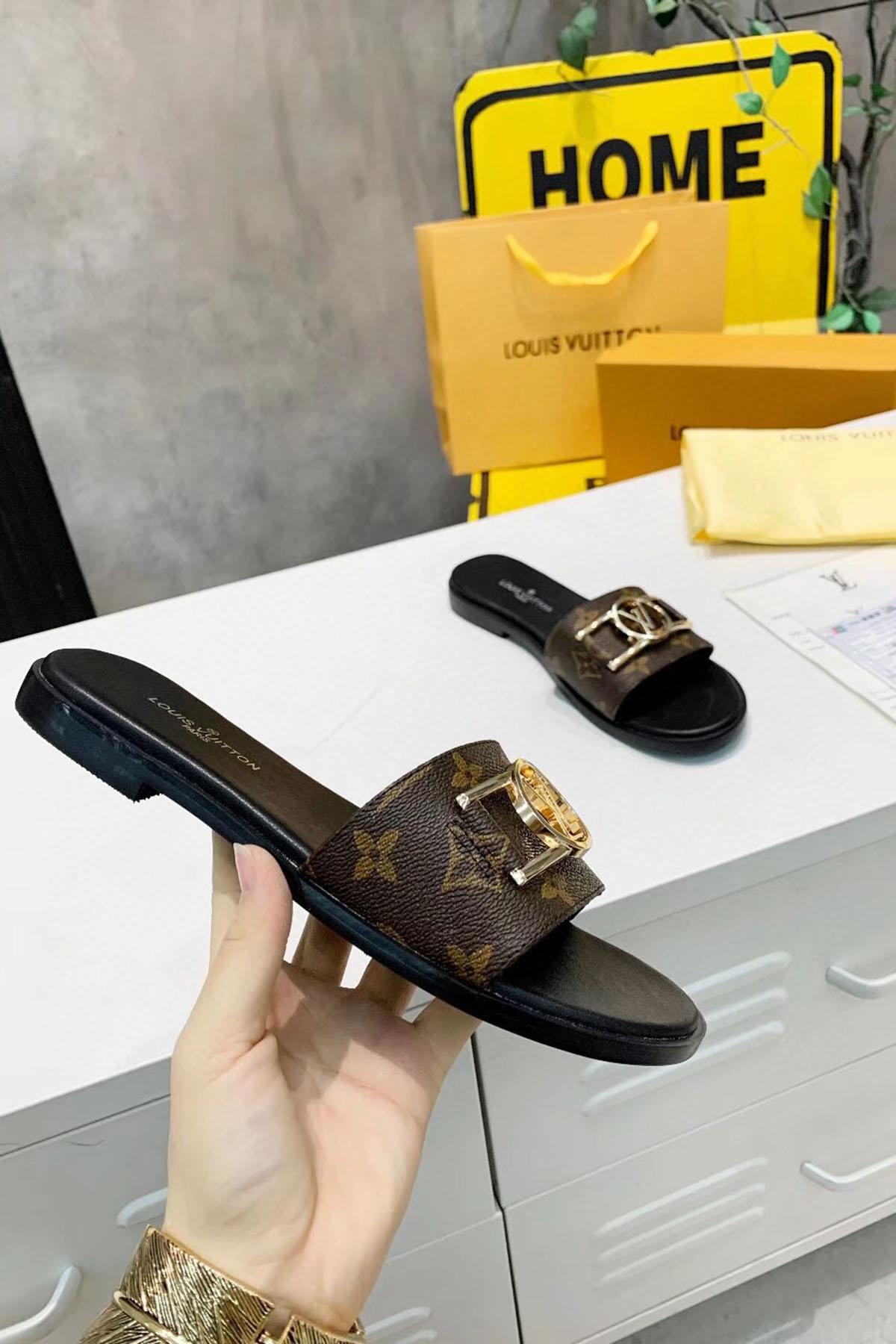 Louis Vuitton, Women's Slipper, Brown - Afbeelding 6