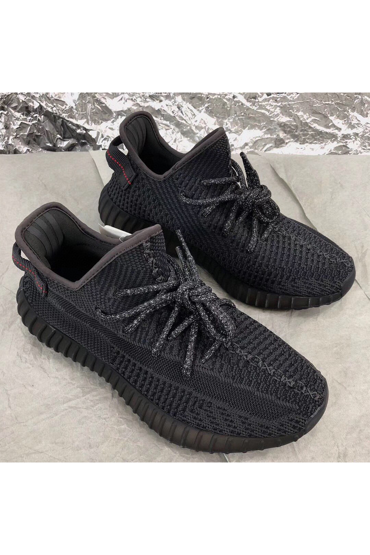 Adidas, Yeezy 350, Women's Sneaker, Black - Afbeelding 2