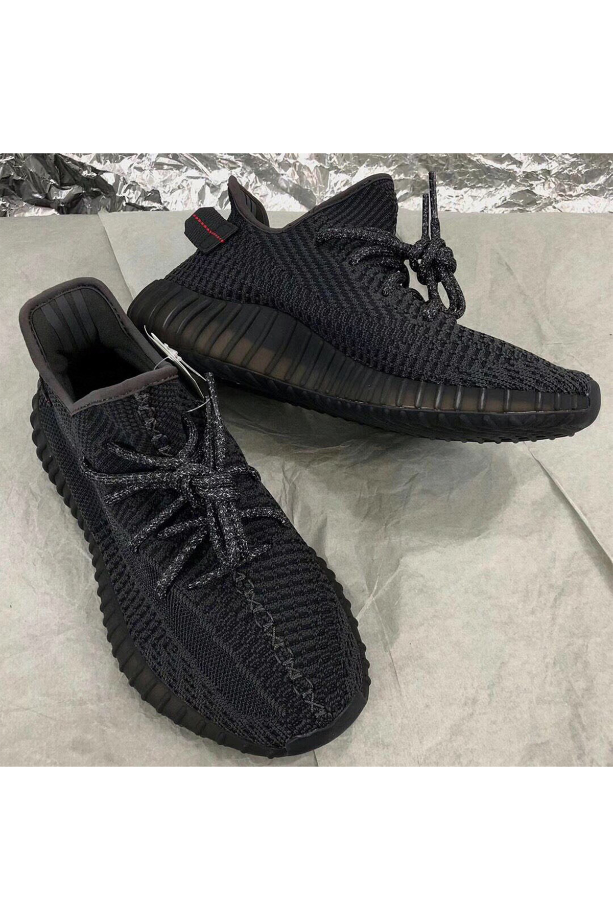 Adidas, Yeezy 350, Women's Sneaker, Black - Afbeelding 4