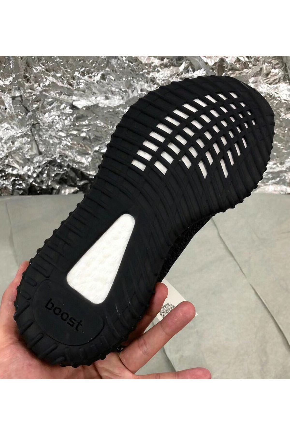 Adidas, Yeezy 350, Women's Sneaker, Black - Afbeelding 9