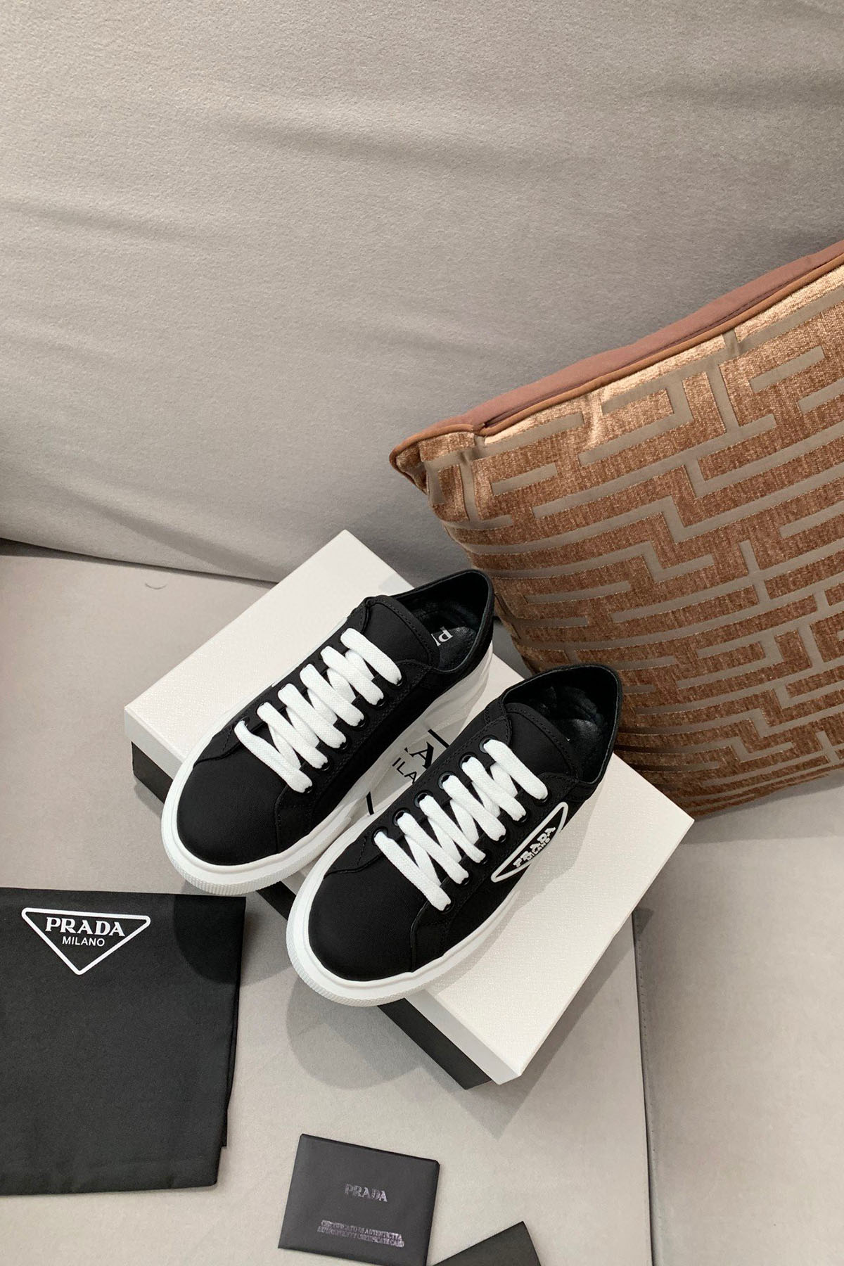 Prada, Women's Sneaker, Black - Afbeelding 2