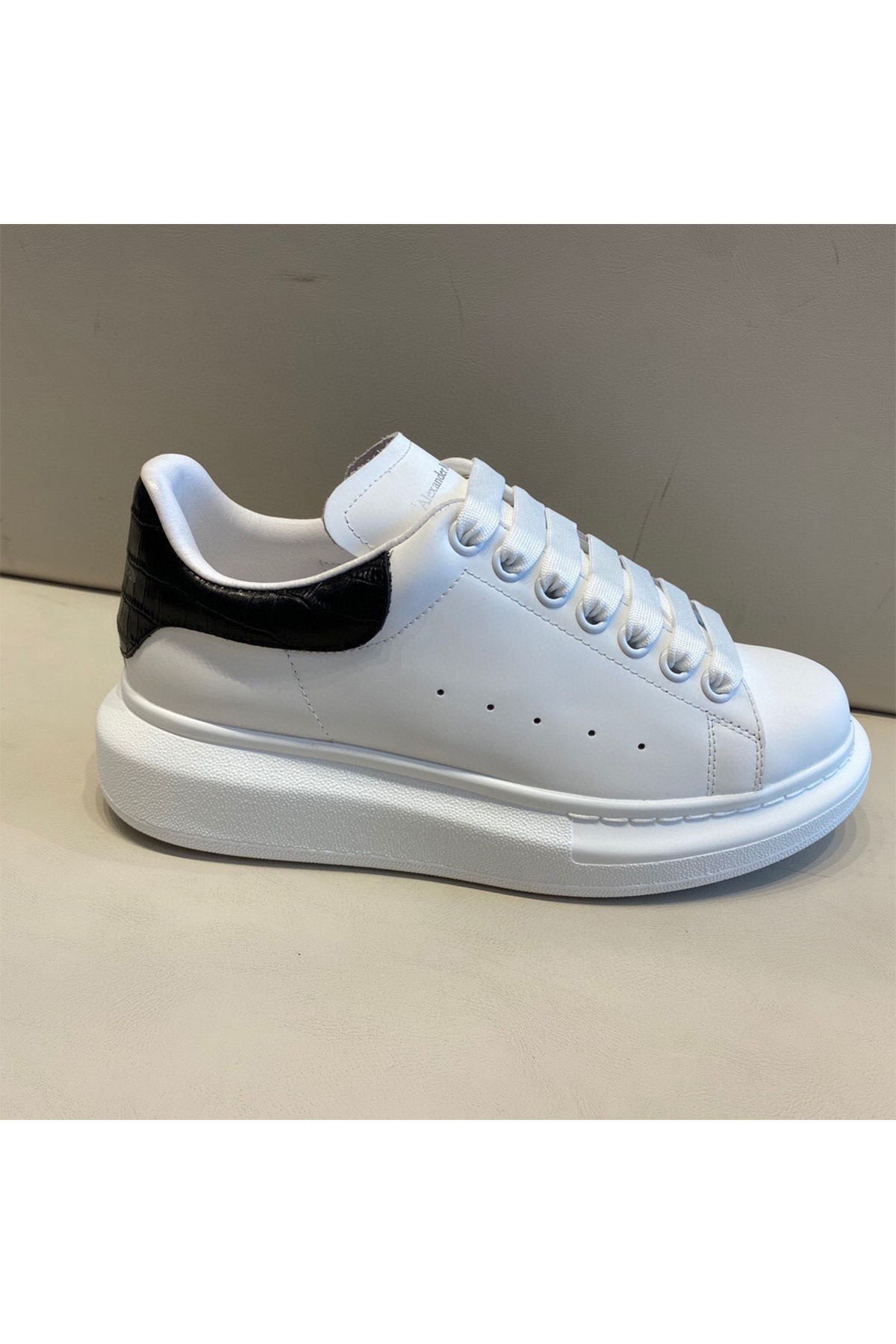 Alexander Mcqueen, Oversized, Women's Sneaker, White - Afbeelding 4